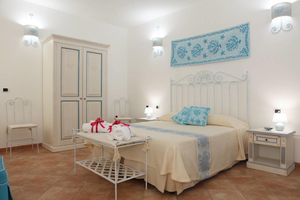 Guest House Villabianca La Maddalena  Exterior foto