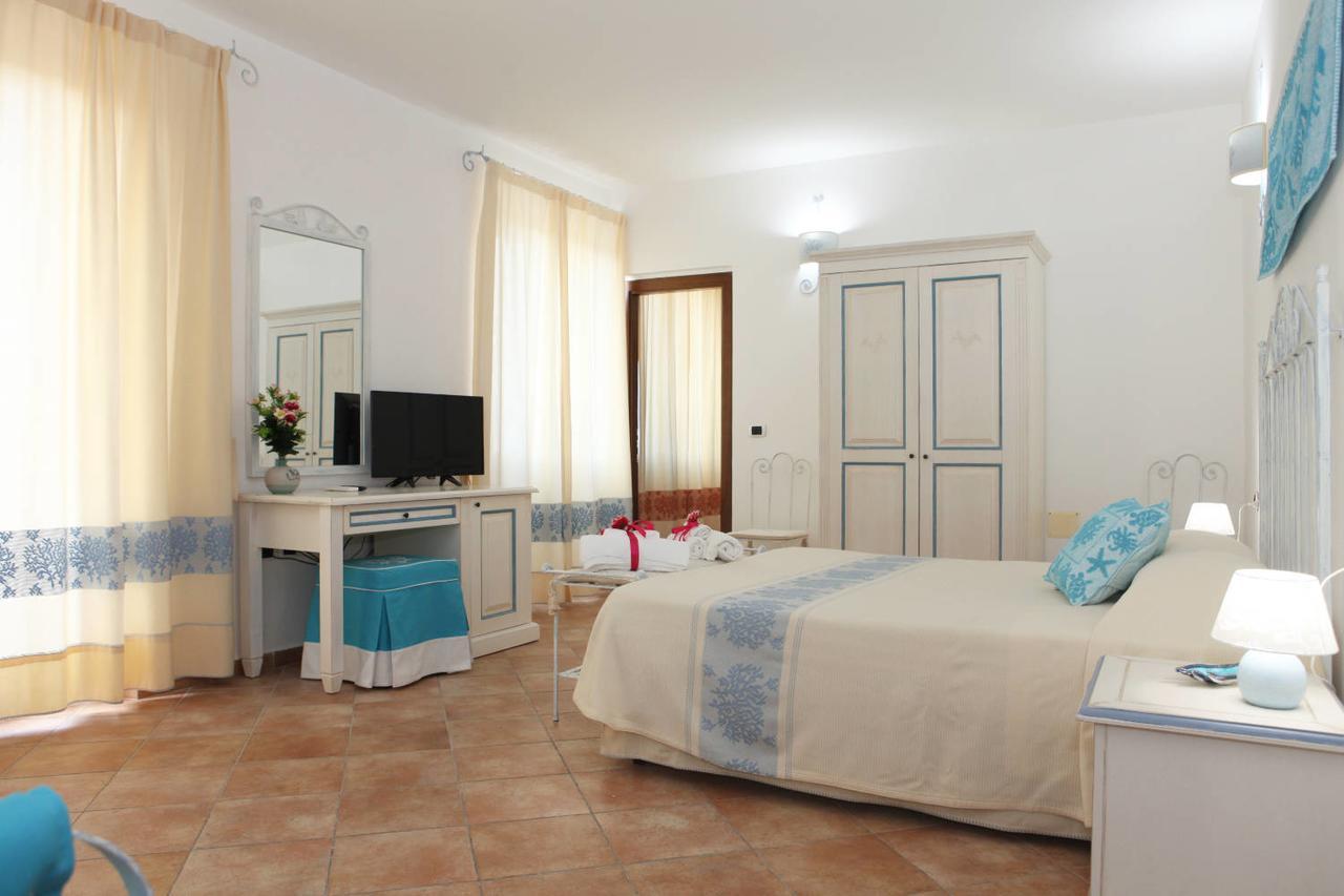 Guest House Villabianca La Maddalena  Exterior foto