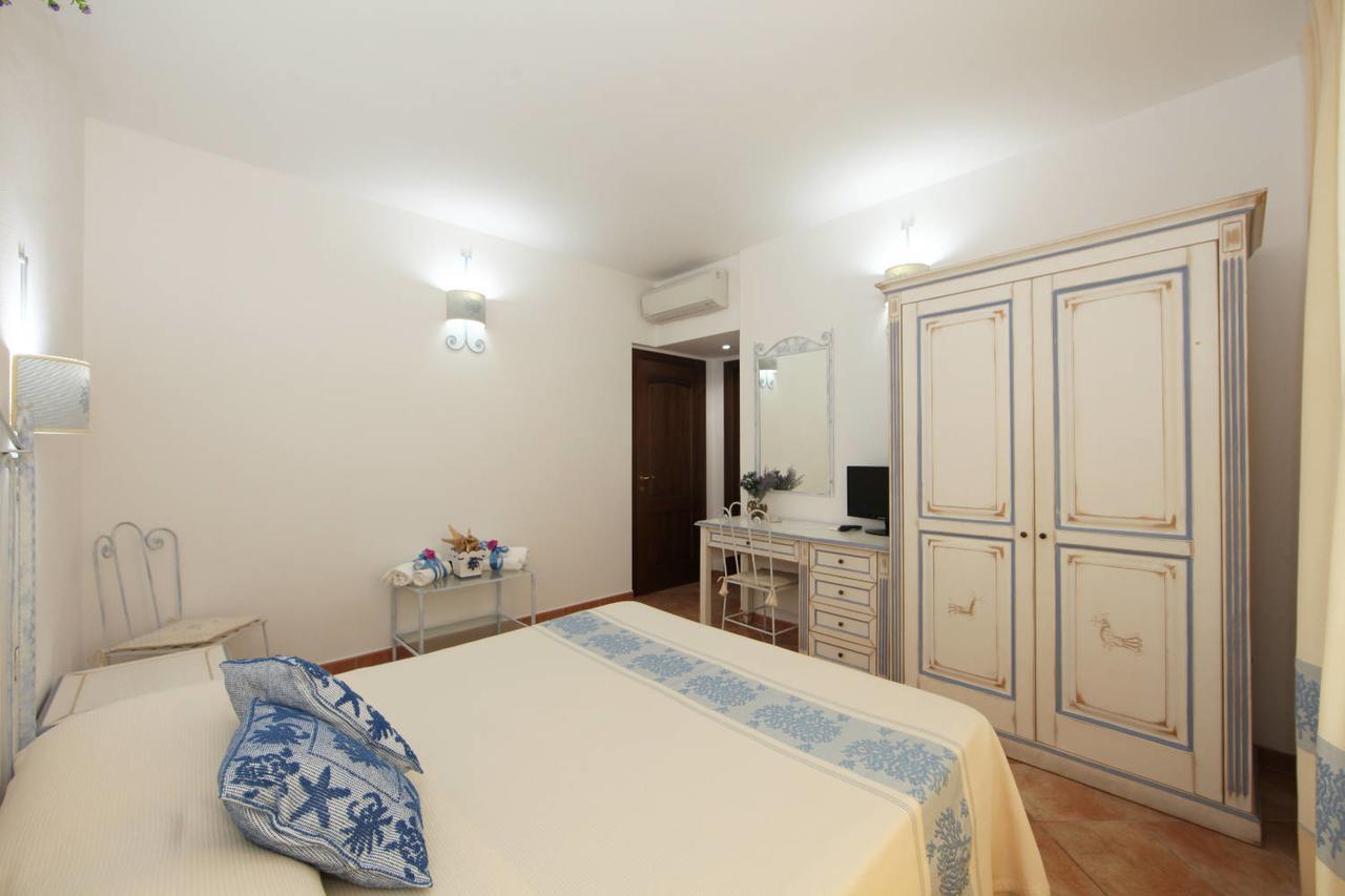 Guest House Villabianca La Maddalena  Exterior foto