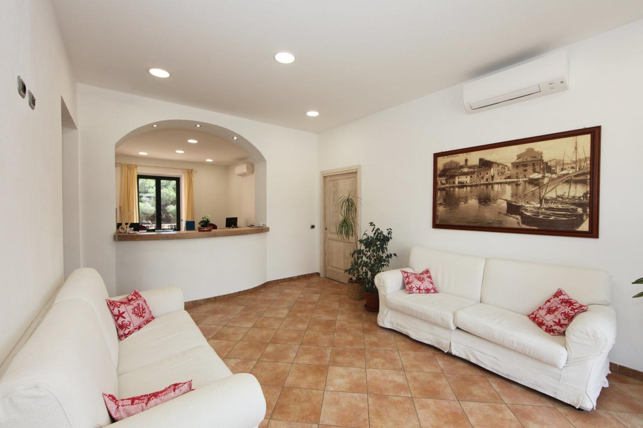 Guest House Villabianca La Maddalena  Exterior foto