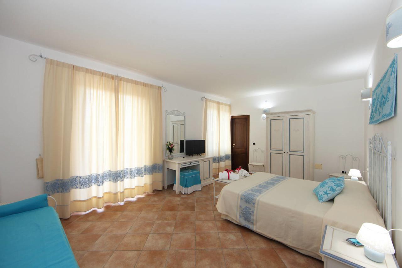 Guest House Villabianca La Maddalena  Exterior foto