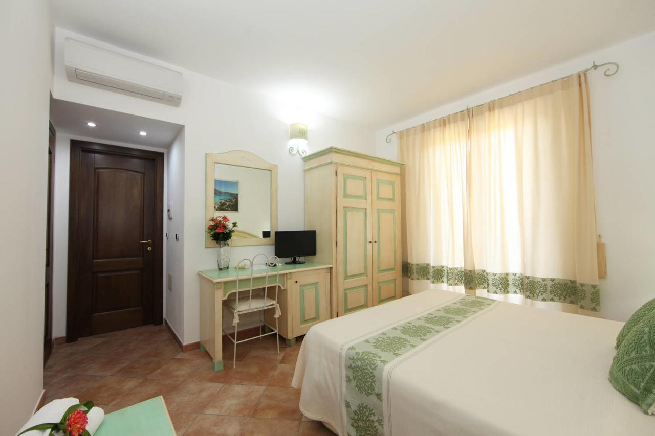 Guest House Villabianca La Maddalena  Exterior foto